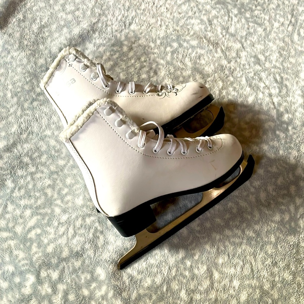 Salsa Ice Skates